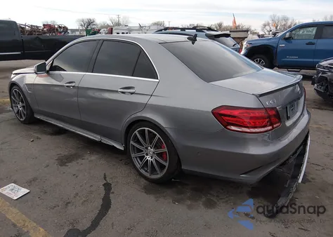 2014 Mercedes-Benz E 63 Amg S 4Matic z USA, uszkodzony, nr VIN WDDHF7GB4EA880581